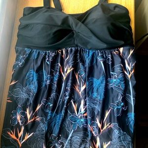 Swim top tankini style